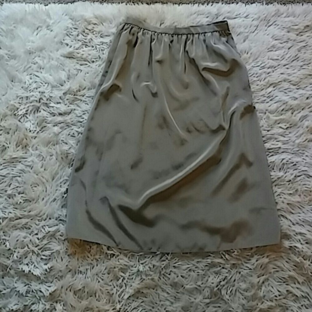 Flowy gray skirt 